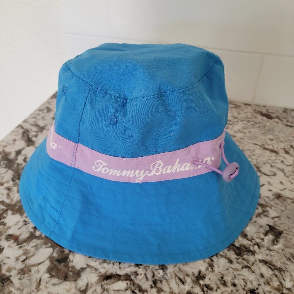 Tommy Bahama hat size 2t- 4 t